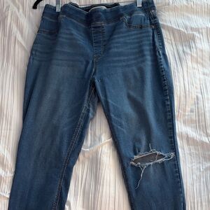 Stylish Blue Distressed Women Jeans